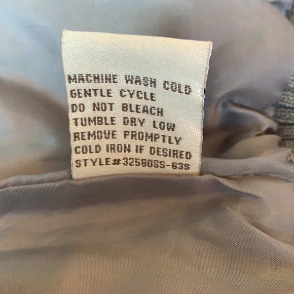 S Women’s Green-Gold Polyester Refuge Vest & Attachable Hood - Picture 6 of 7